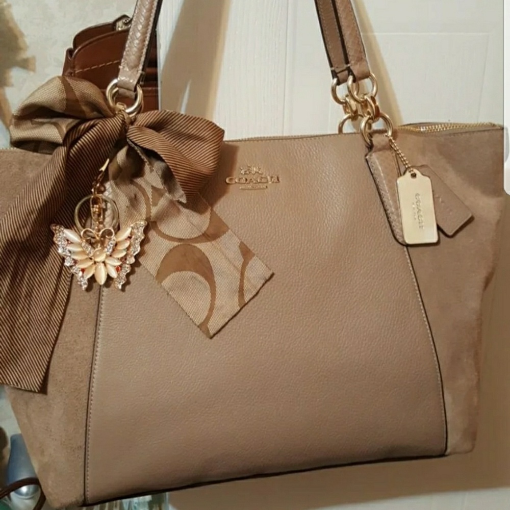 💝Coach Ava Tote💝